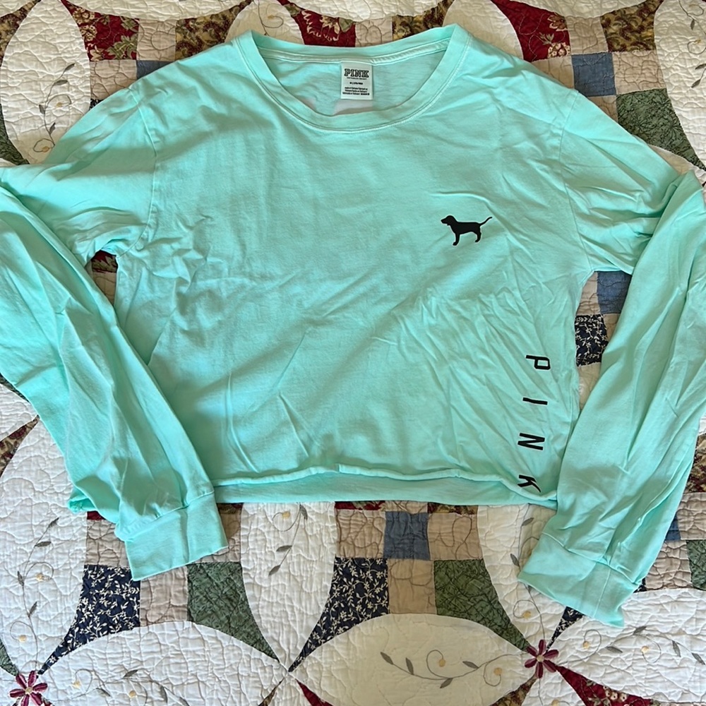 VS PINK teal cropped tee